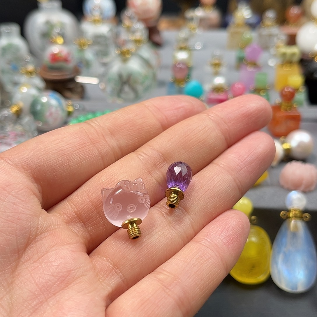 花岗石铁合金香水瓶