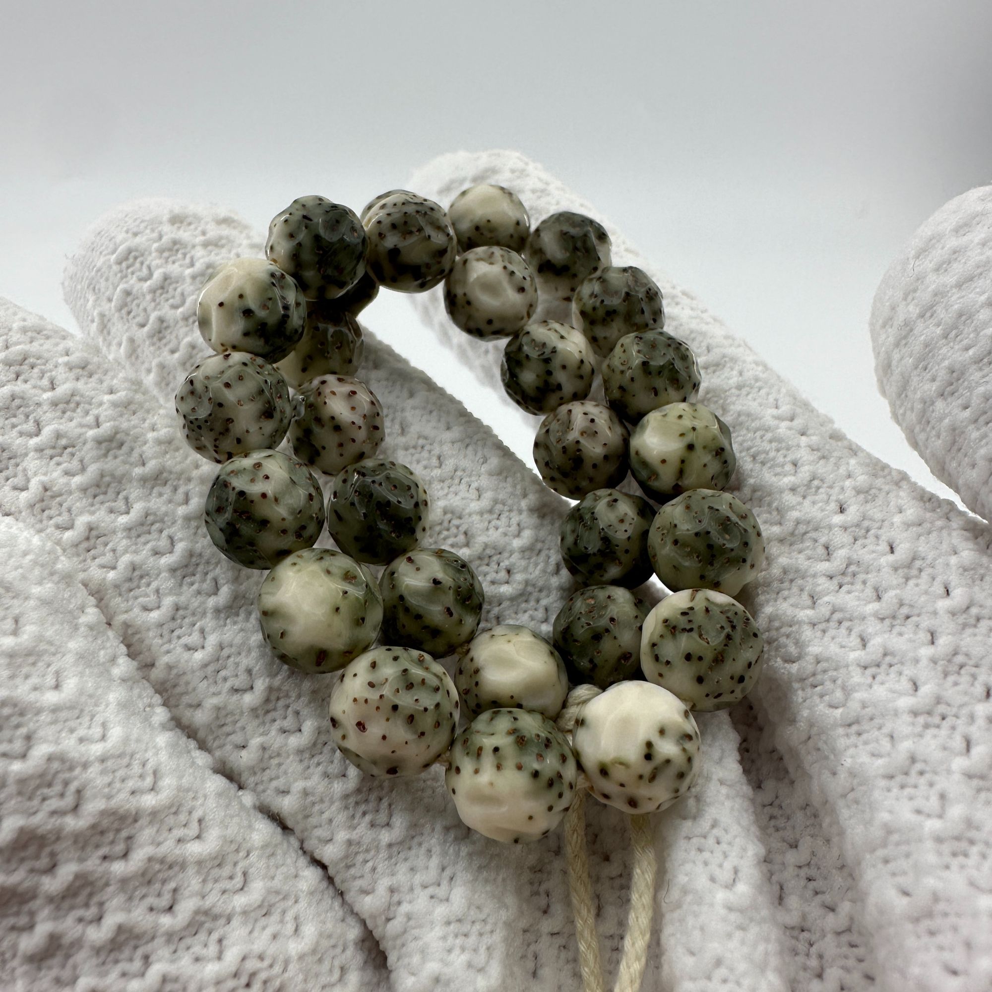 仟语文玩-圆珠无相9mm石玉料河豚星月菩提手持