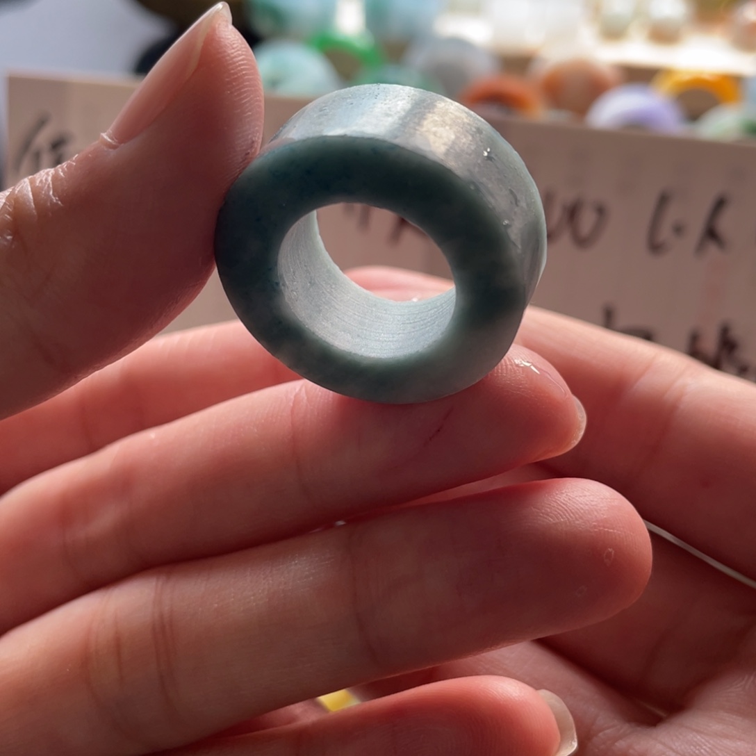 定制翡翠未镶嵌戒指