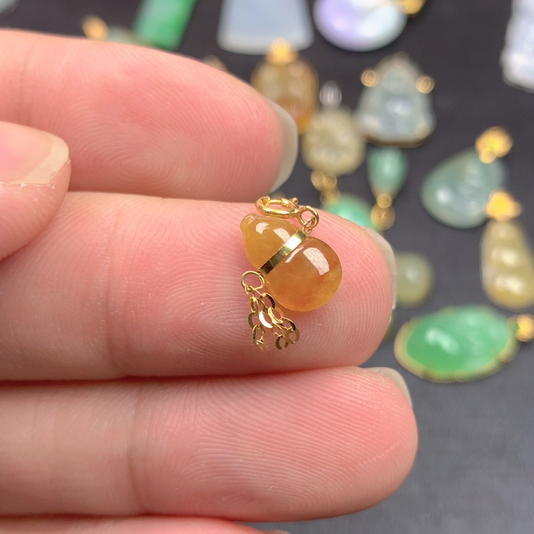 【闪购商品】颈饰18K金镶嵌翡翠~**~翡翠