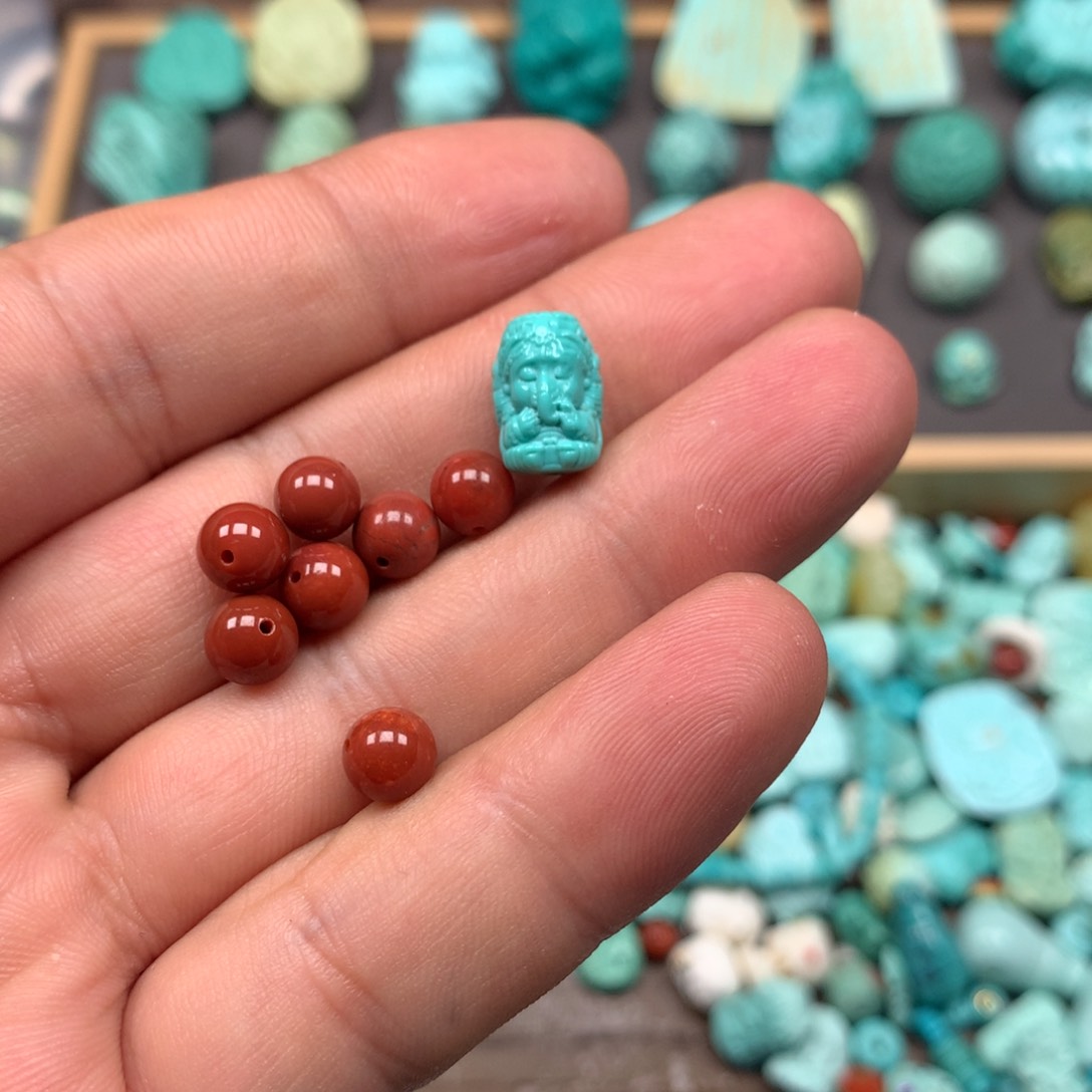 南红玛瑙雕刻未镶嵌