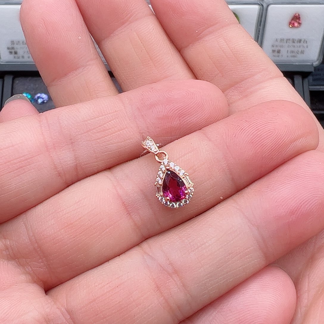 石榴石（紫牙乌）吊坠银S925镶嵌