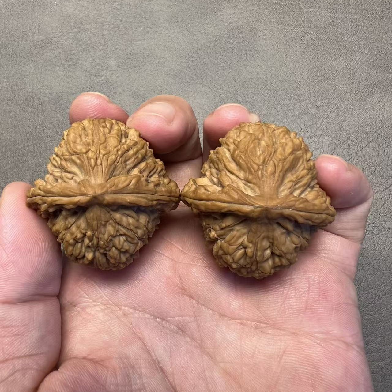 40尺三角疆文玩核桃