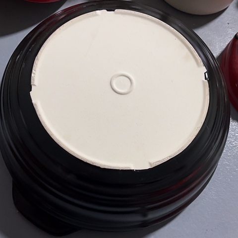 微瑕，明火，口径约30，高10dx底部粗陶无盖变形