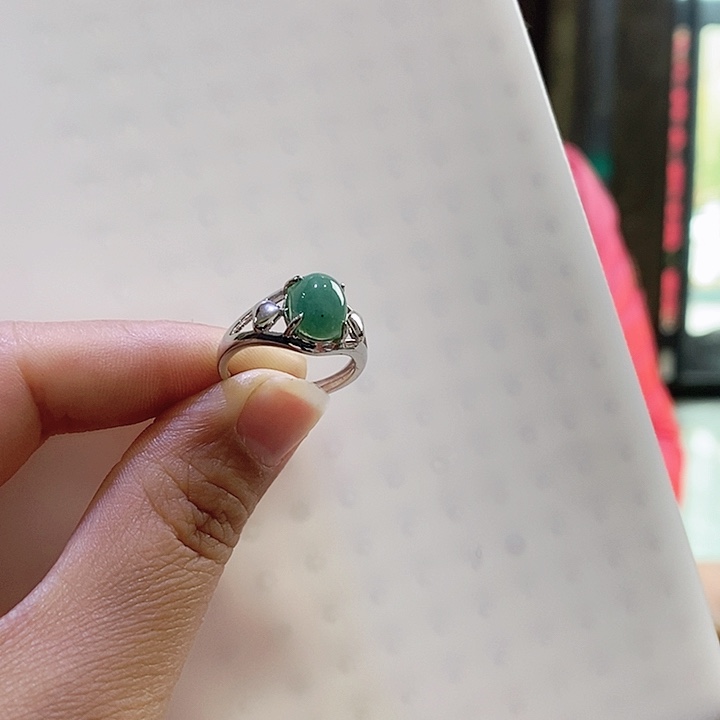 密玉（石英质玉）颈饰未镶嵌