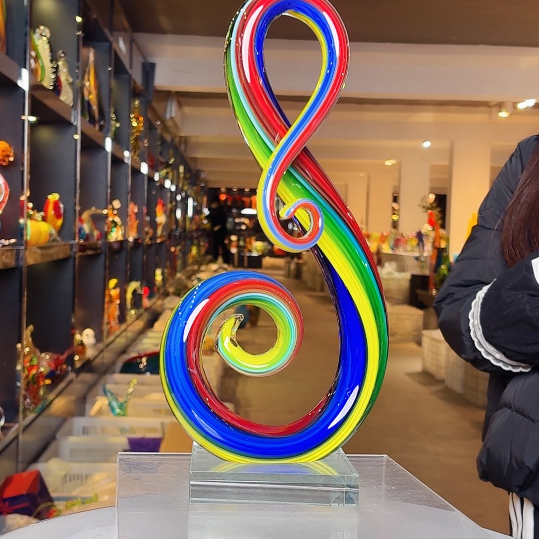 手工艺品琉璃琉璃岛之战结束之后便成为