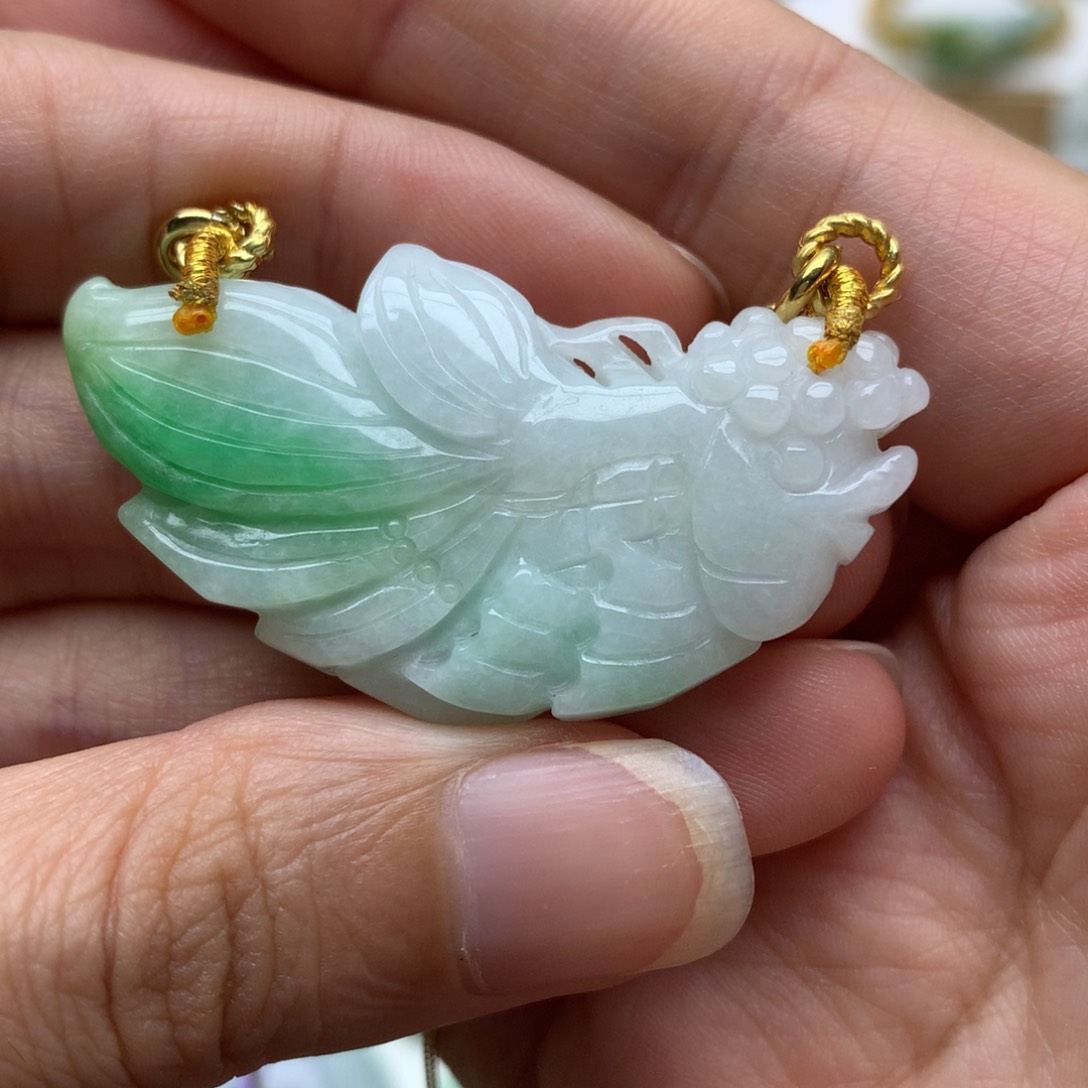 翡翠未镶嵌颈饰翡翠