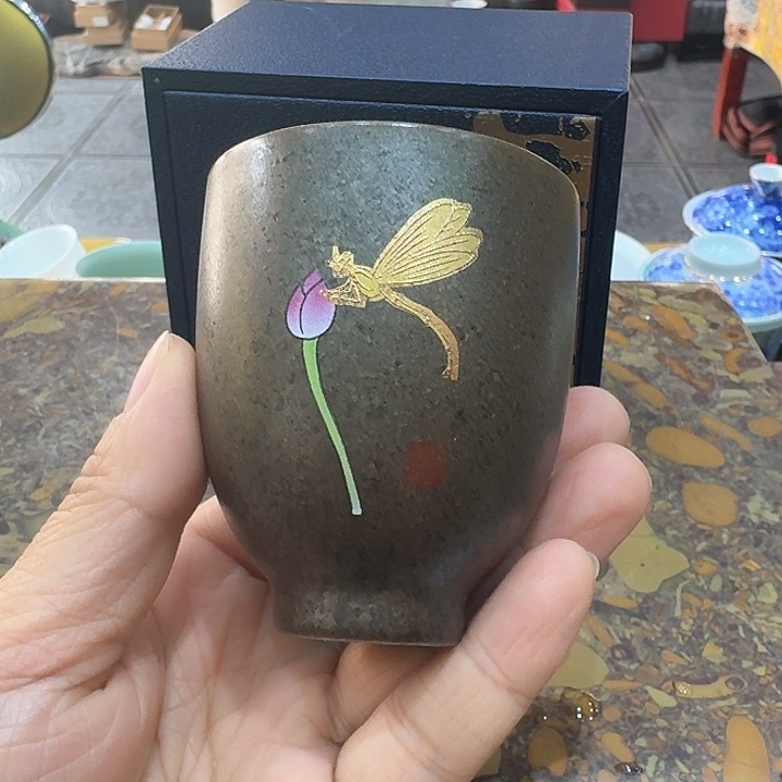 茶沫杯一个，瓷。。。。品茗