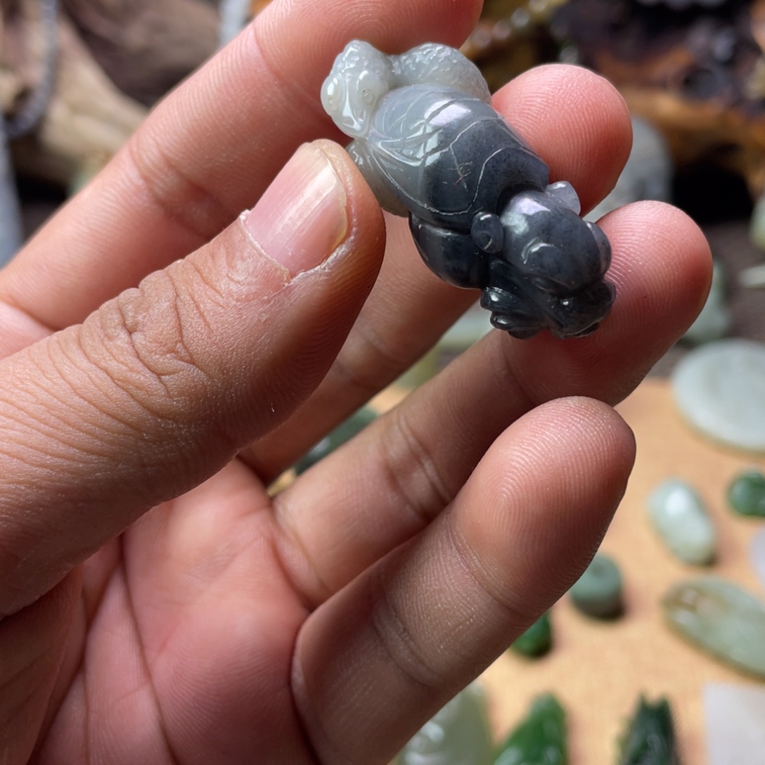 无***名和田玉未镶嵌颈饰