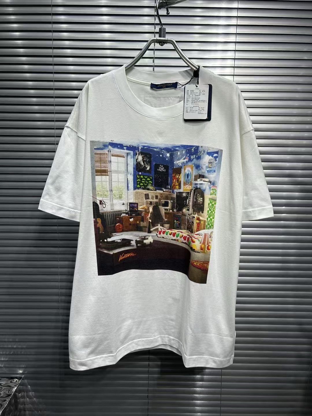 全新未使用 LouisVuitton/路易威登 霓虹灯涂鸦白色短袖/m码