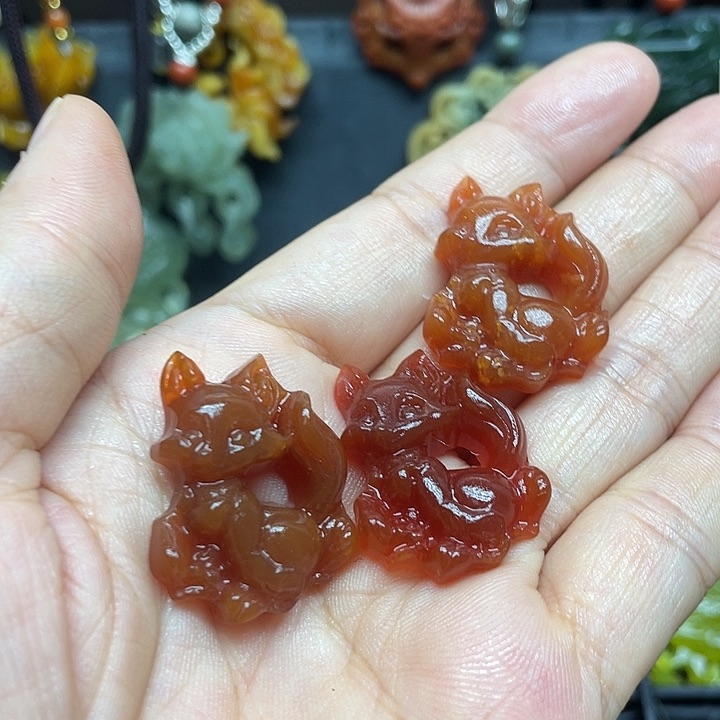 未镶嵌岫玉吊坠吊坠
