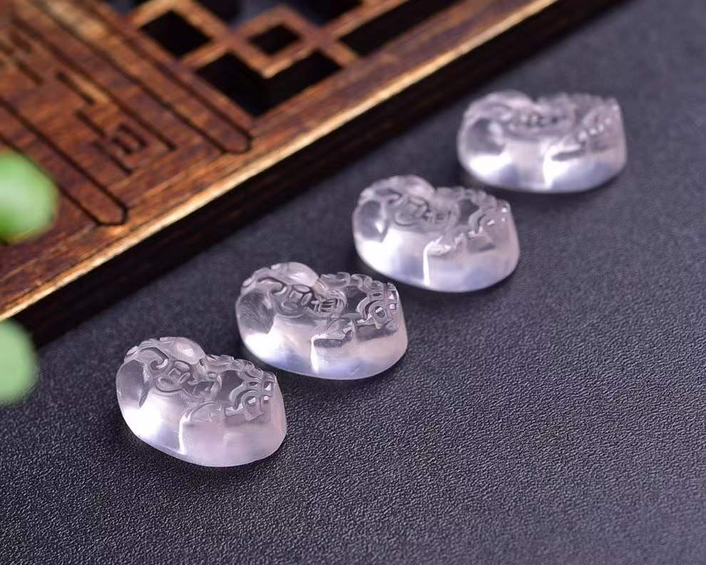 天然莫桑比克粉晶貔貅吊坠大量到货颜色润晶体透22*16*10mm
