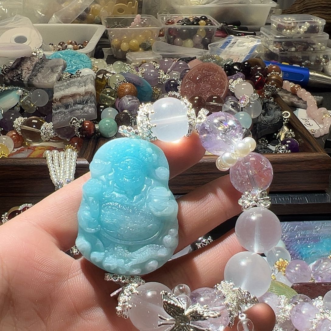 卡***福未镶嵌手链水晶水晶手链