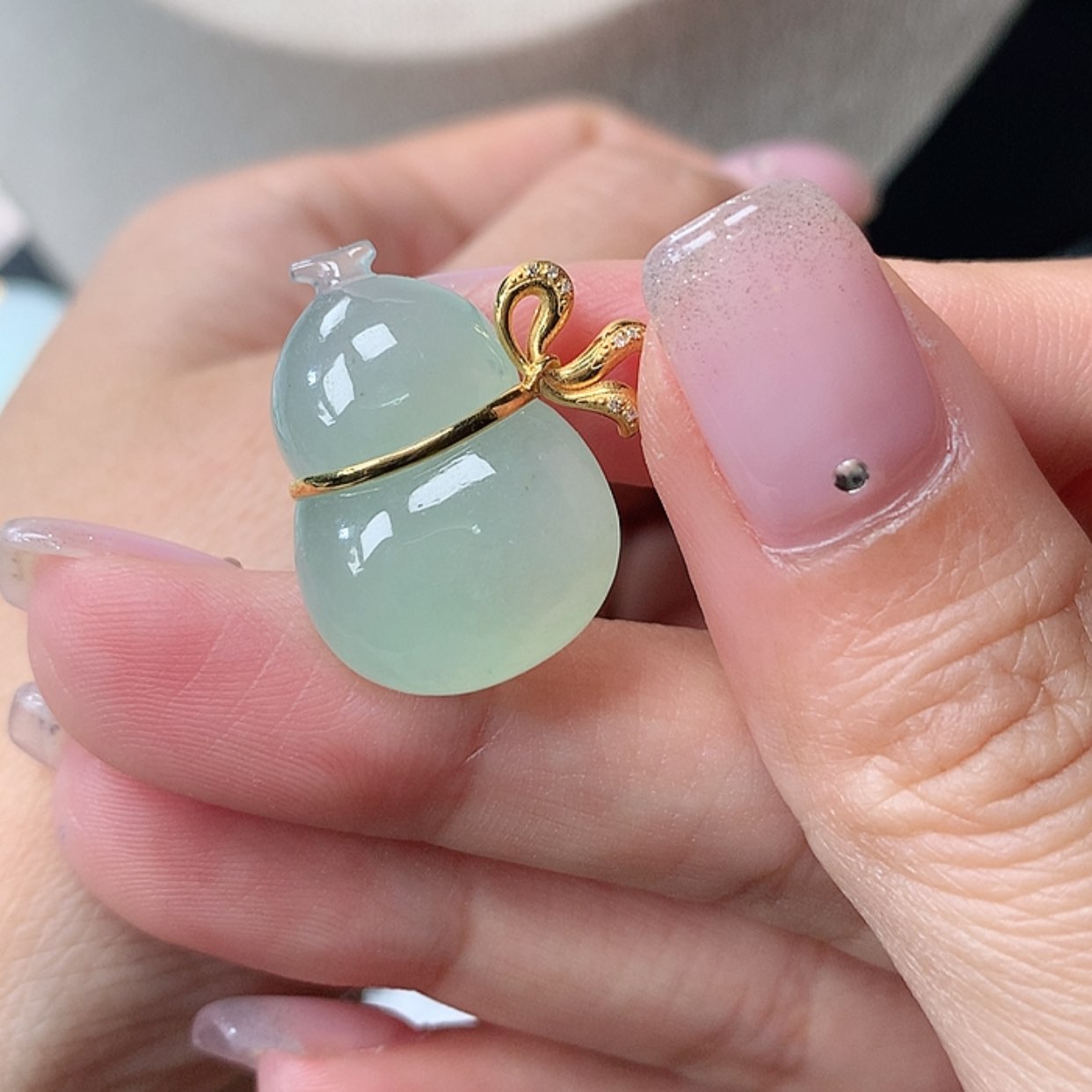 【闪购商品】翡翠18K金镶嵌吊坠(赠链)9****Y