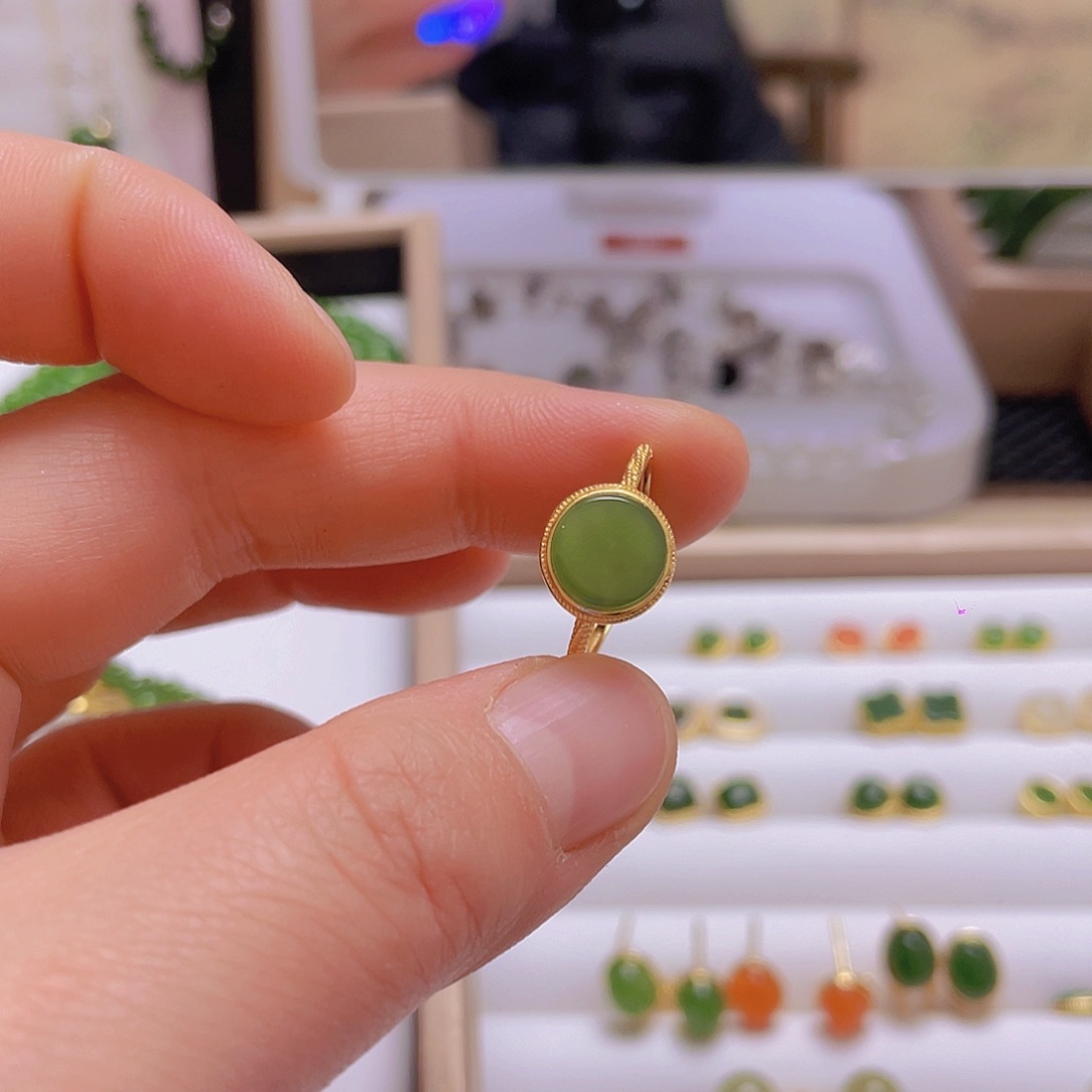 和田玉戒指银S925镀金镶嵌