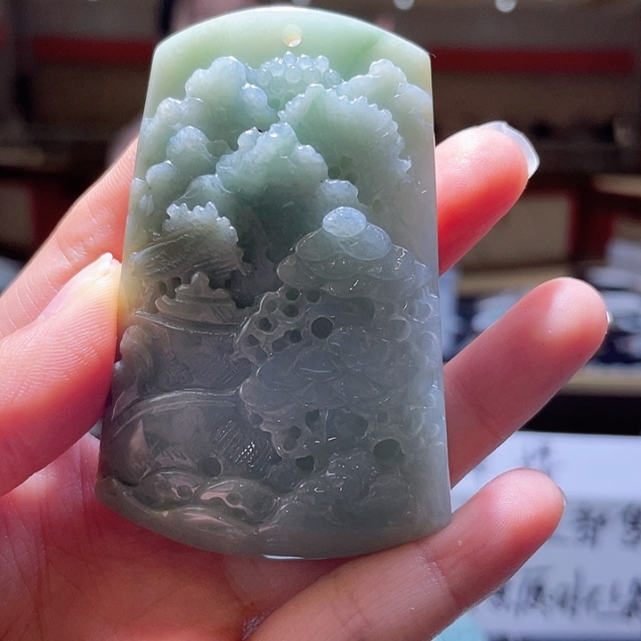 翡翠颈饰未镶嵌一个
