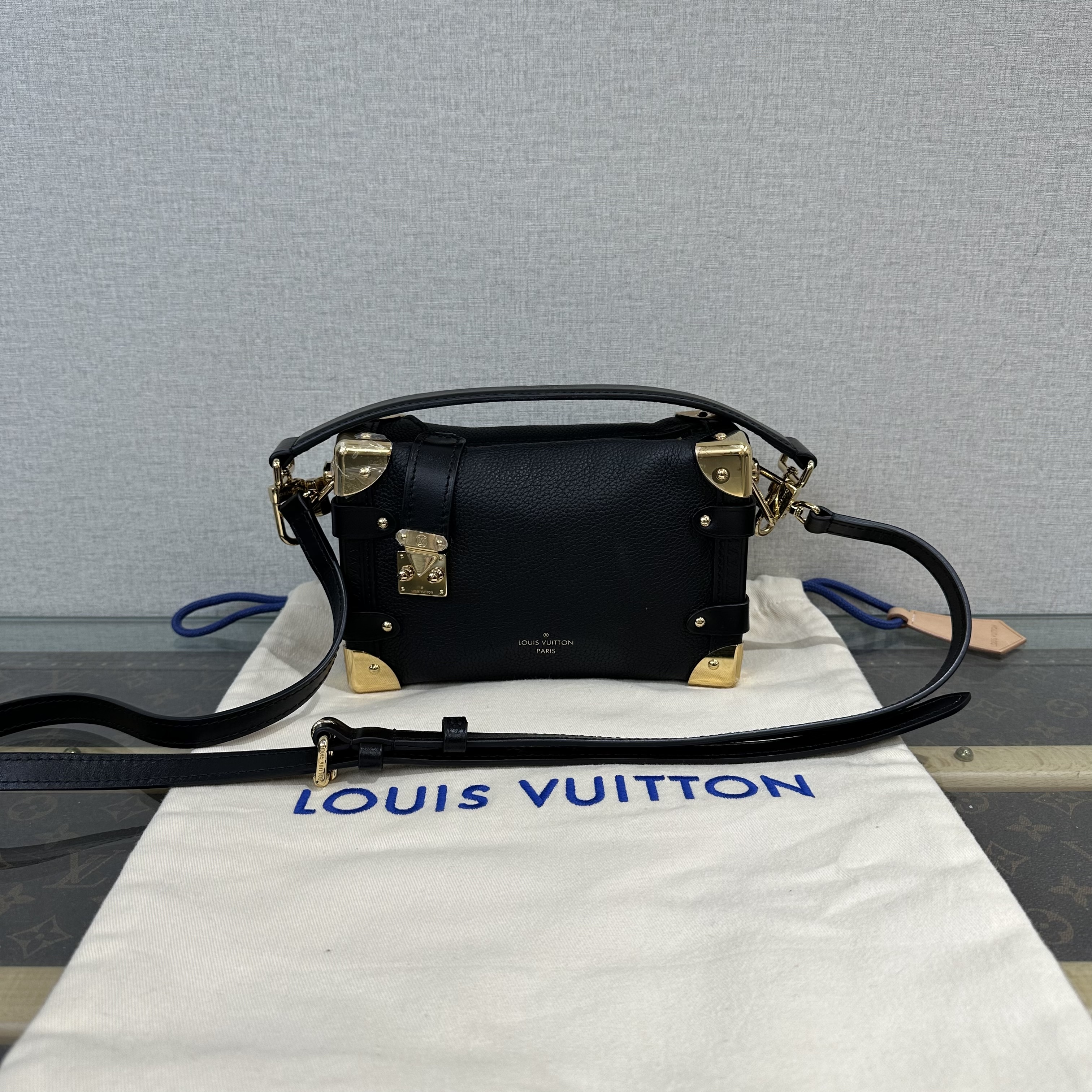 99新 LouisVuitton/路易威登 SIDE TRUNK黑金小号盒子包 41822