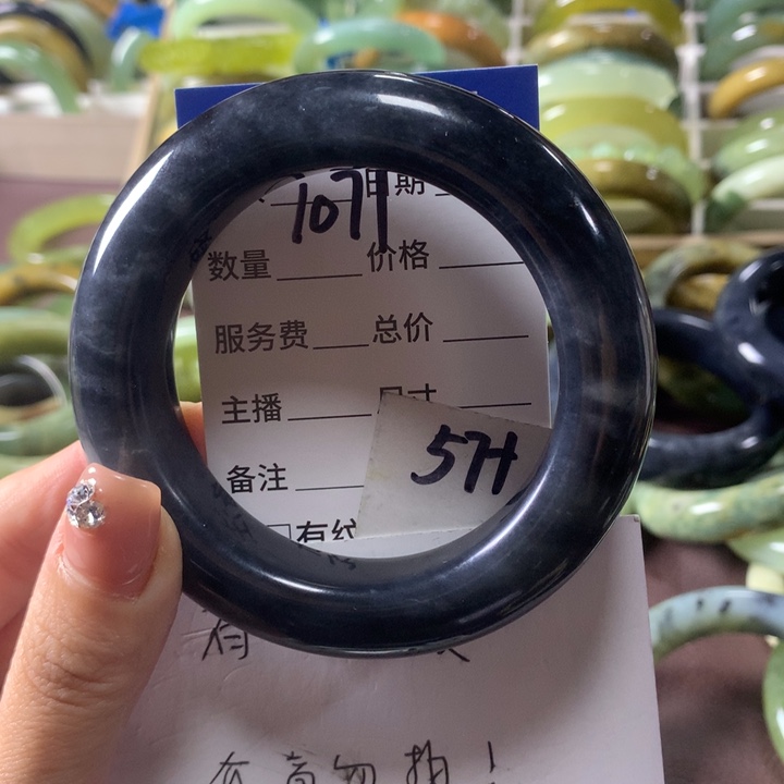 唤***新蛇纹石玉未镶嵌手镯