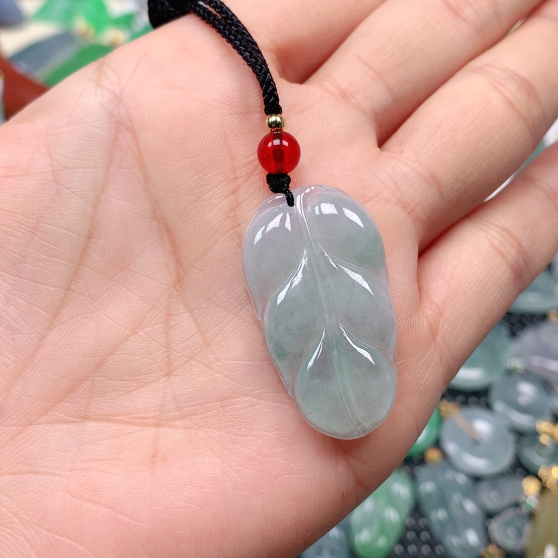 【闪购商品】翡翠吊坠(不含链)未镶嵌
