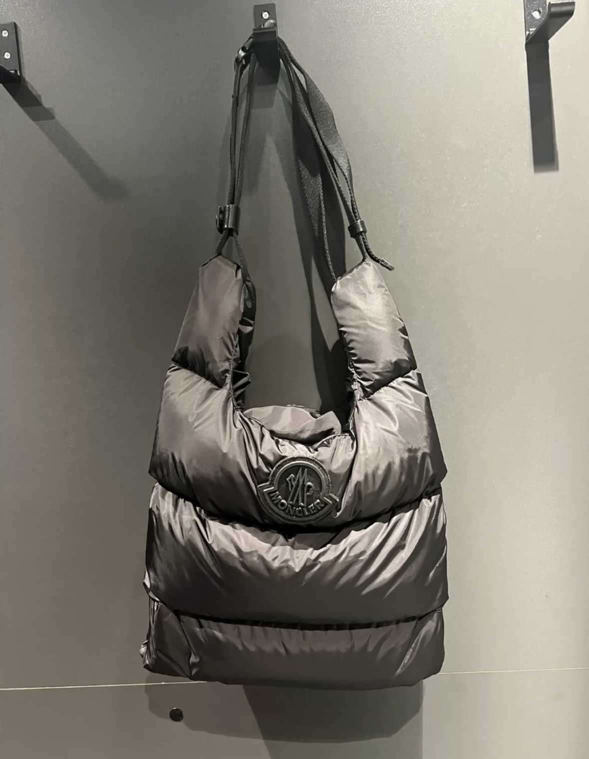 99新 MONCLER （jp）208 羽绒挎包单肩包/大号