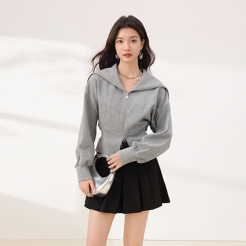 爱客长袖短外套连帽女摇滚风薄款针织休闲运动上衣RL25220L001