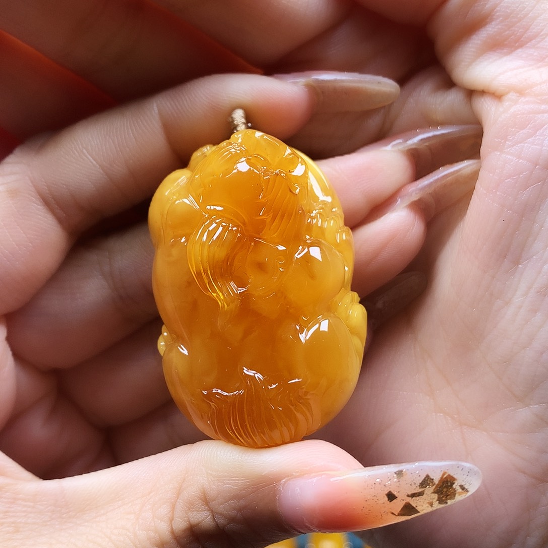 未镶嵌蜜蜡颈饰吾****修吊坠