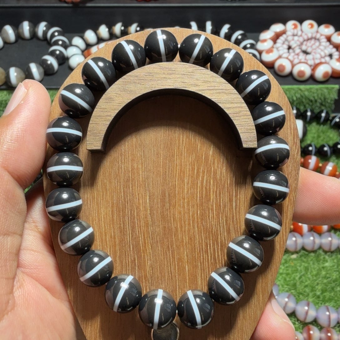 阿***具玛瑙/玉髓一线药师未镶嵌10