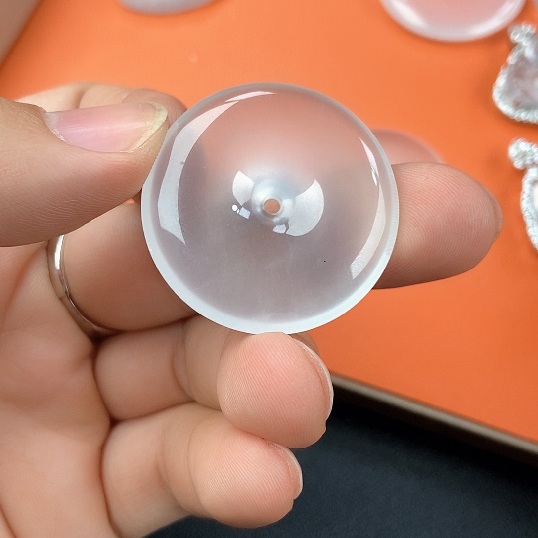 石英质玉颈饰未镶嵌