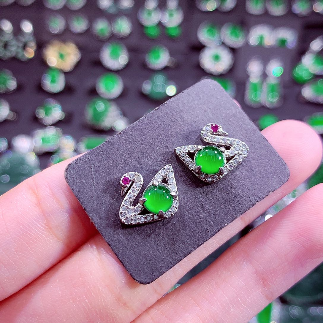 翡翠未镶嵌颈饰天然