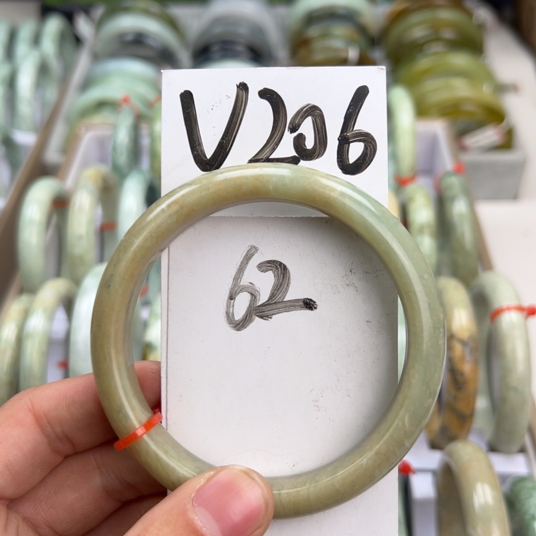 岫玉手镯未镶嵌天然岫玉