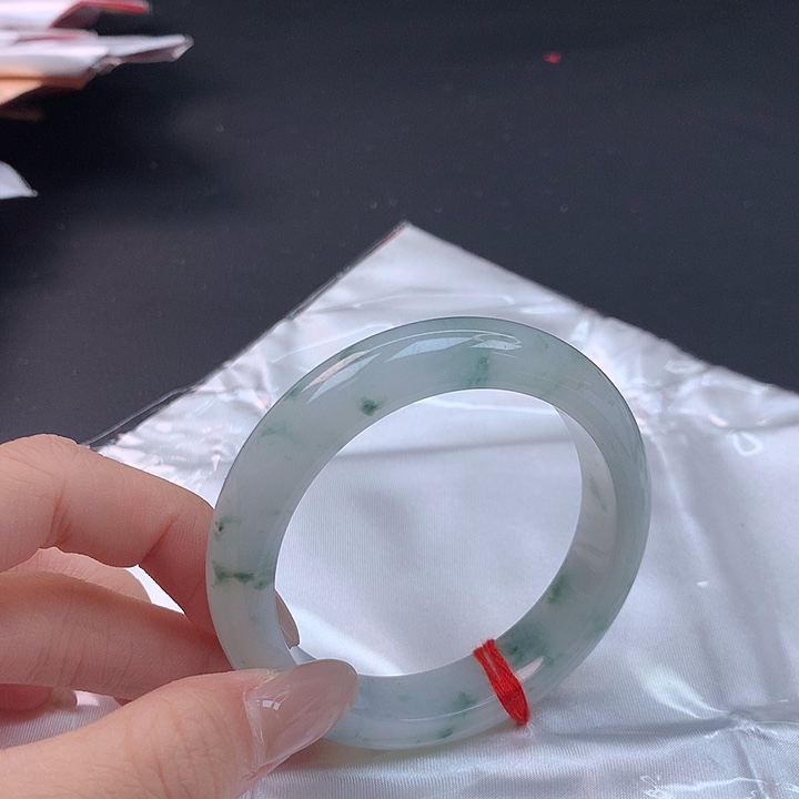 翡翠未镶嵌手镯53