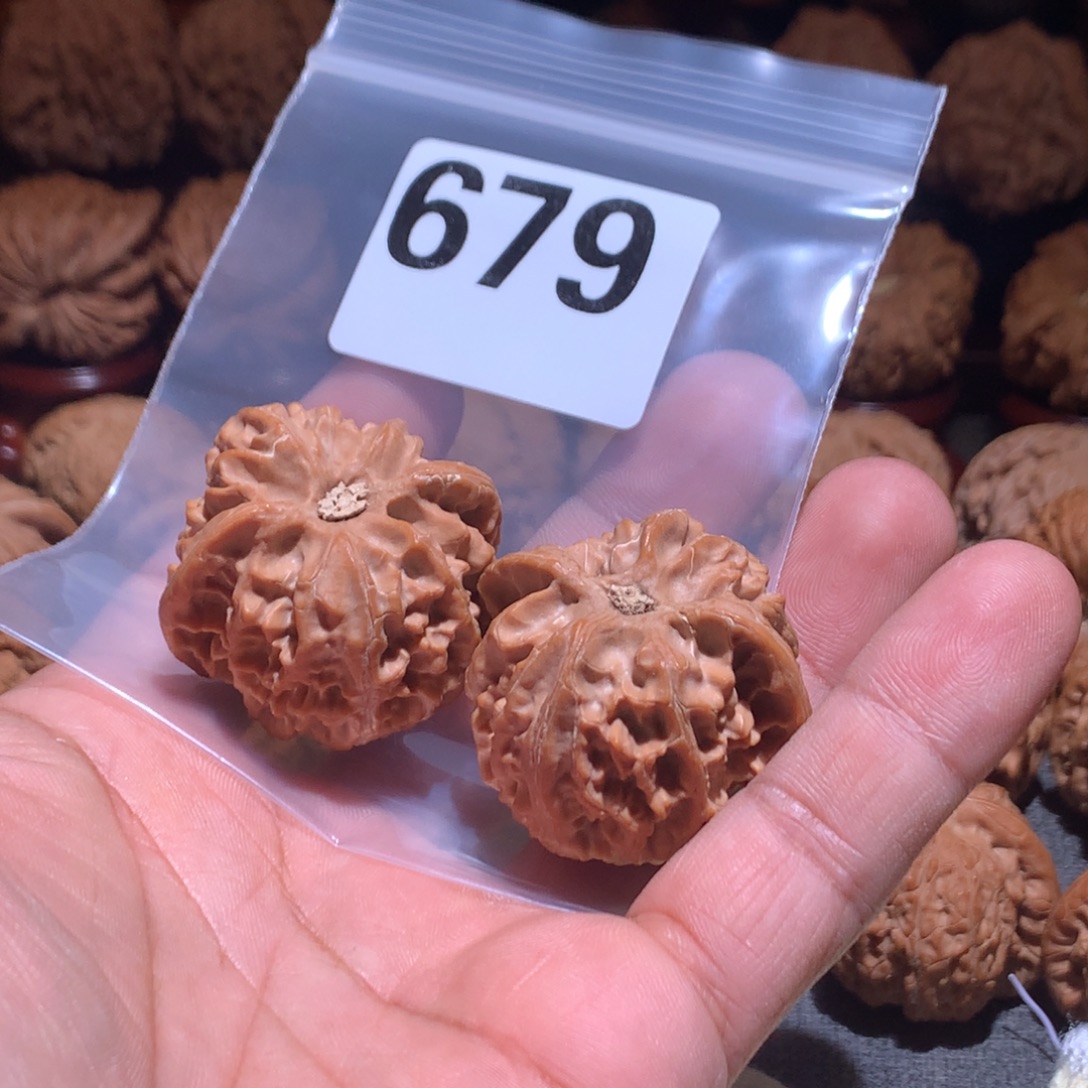 B***d桃核把件苹果园679号