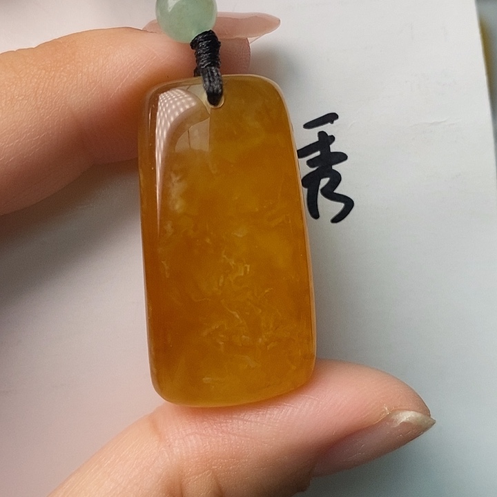 未镶嵌琥珀珠宝奇石