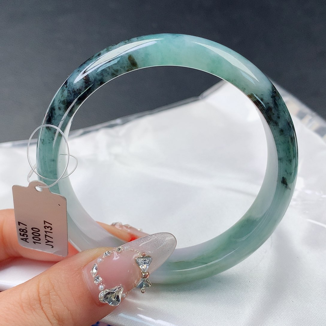 翡翠手镯未镶嵌57正59