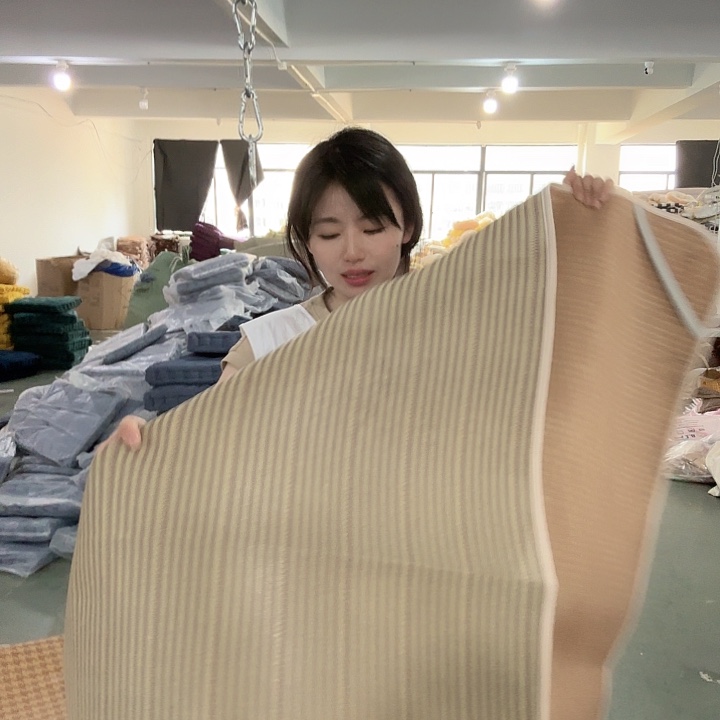 绿色细条纹藤凉席150*200