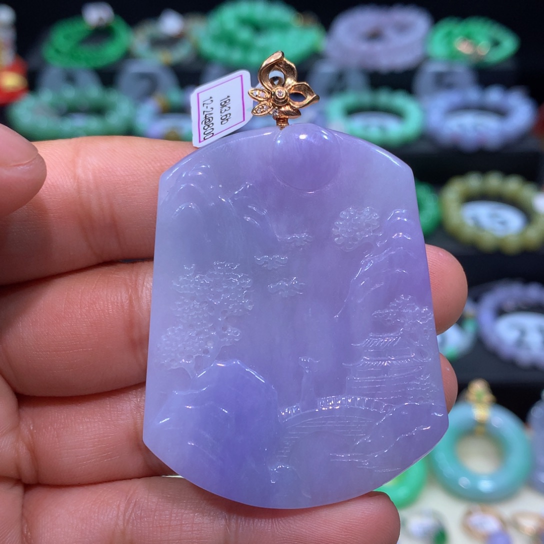 翡翠18K金镶嵌颈饰