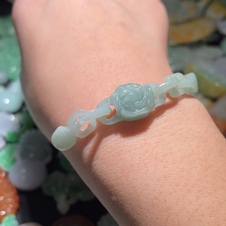 颈饰未镶嵌翡翠天