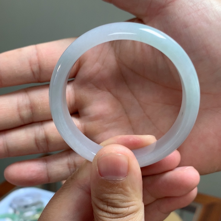 翡翠未镶嵌手镯买断