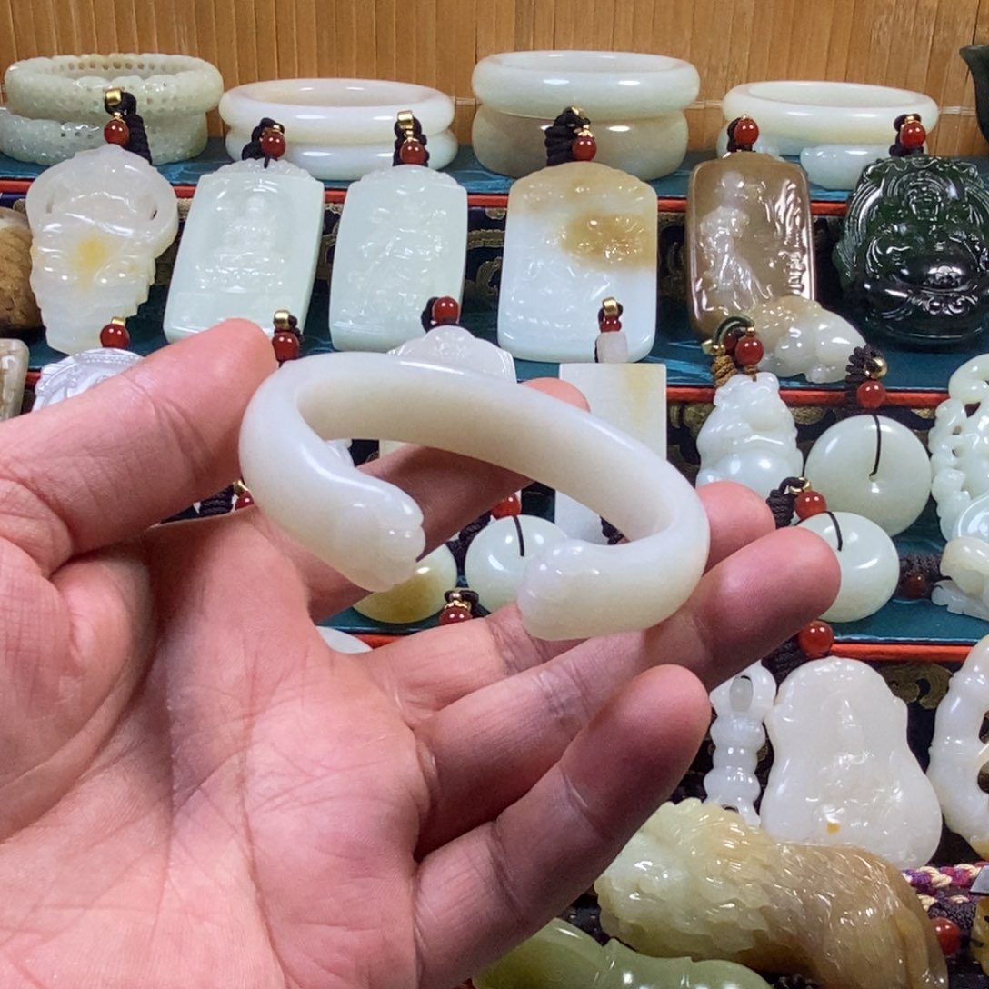 和田玉未镶嵌挂件