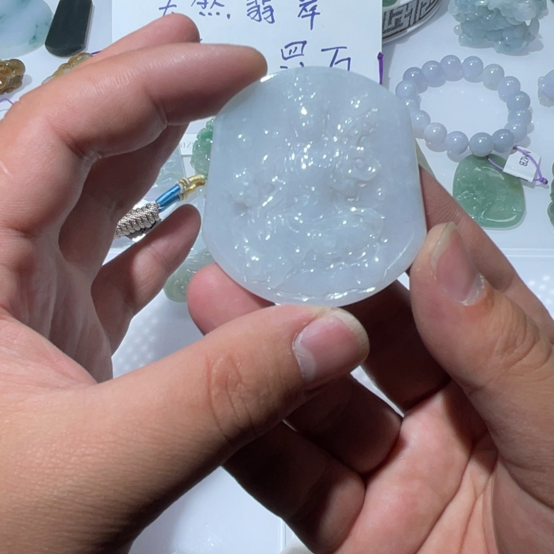 翡翠颈饰未镶嵌天然
