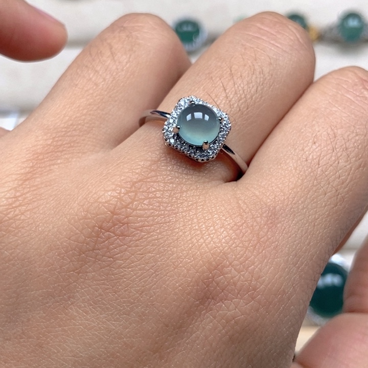 翡翠未镶嵌戒指戒指