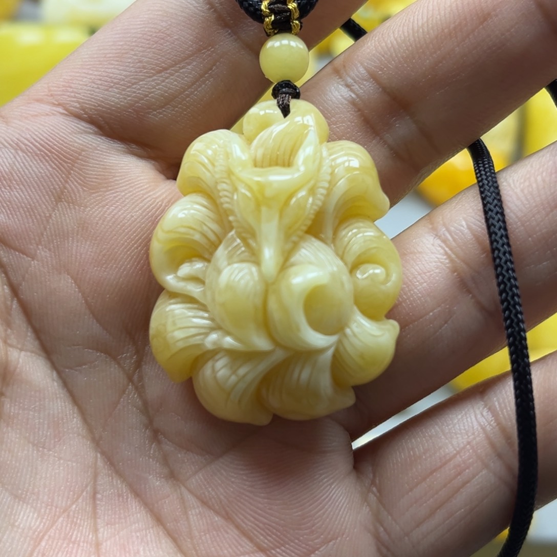蜜蜡珠宝奇石未镶嵌