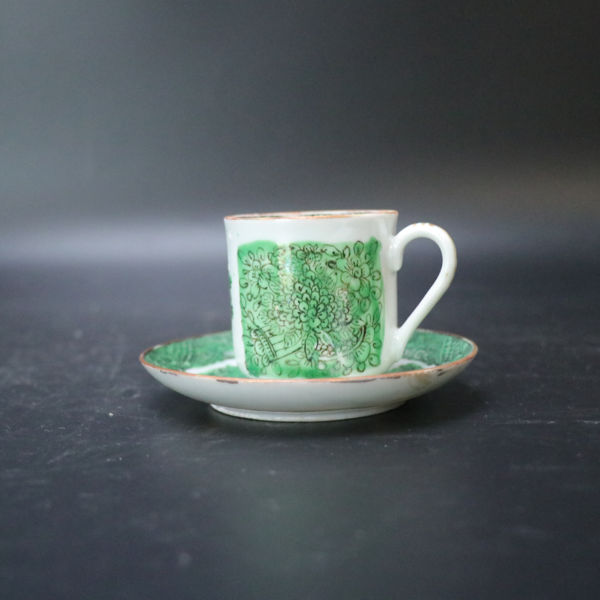 Lot25120504 25120528民国广绿彩花卉纹杯碟 杯高：约5.5cm