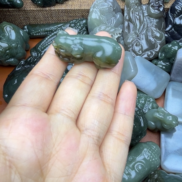 和田玉未镶嵌挂件