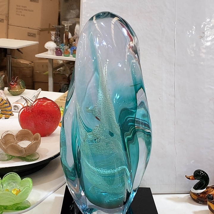 水晶月红高40厘米宽18厘米