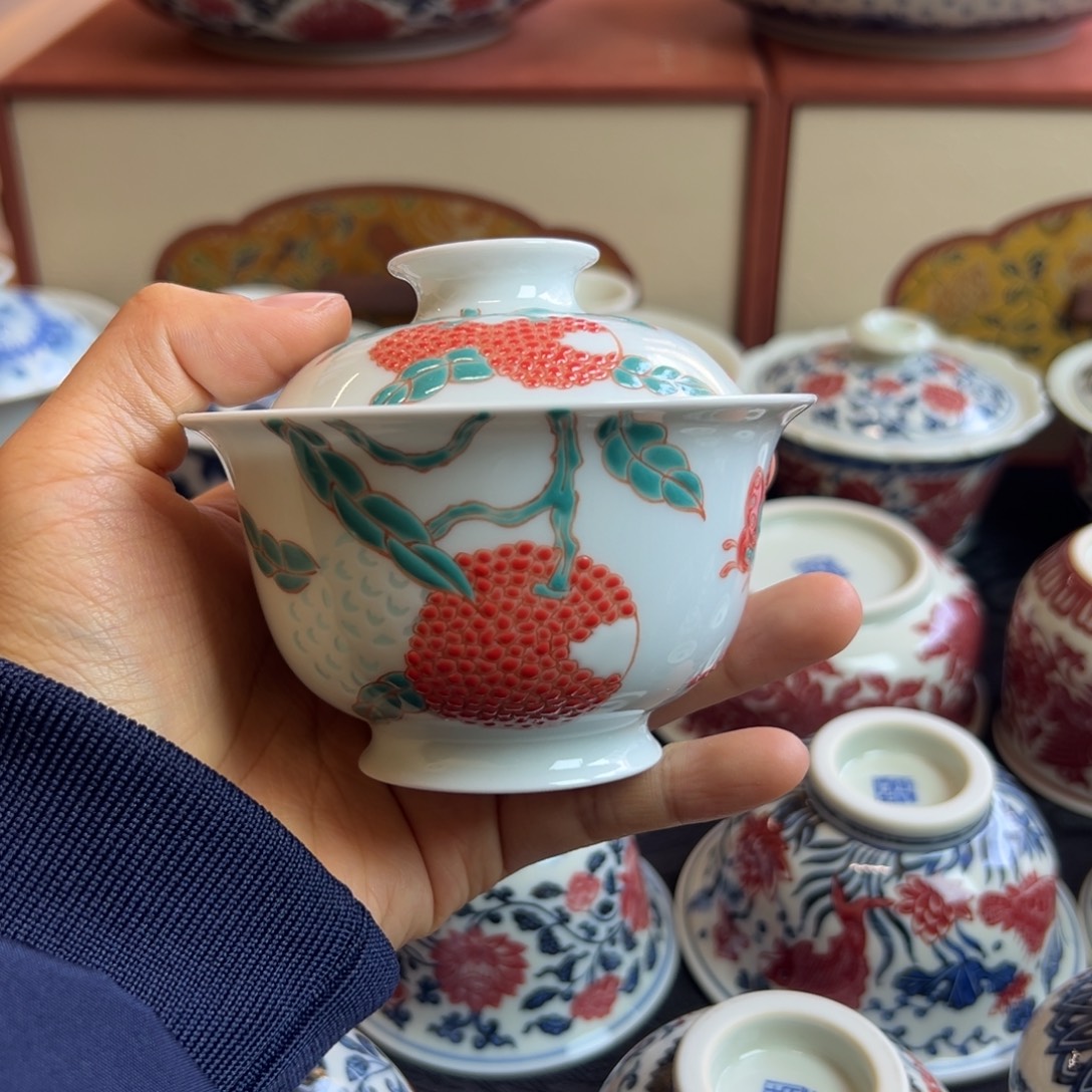 玲珑手绘荔枝盖碗