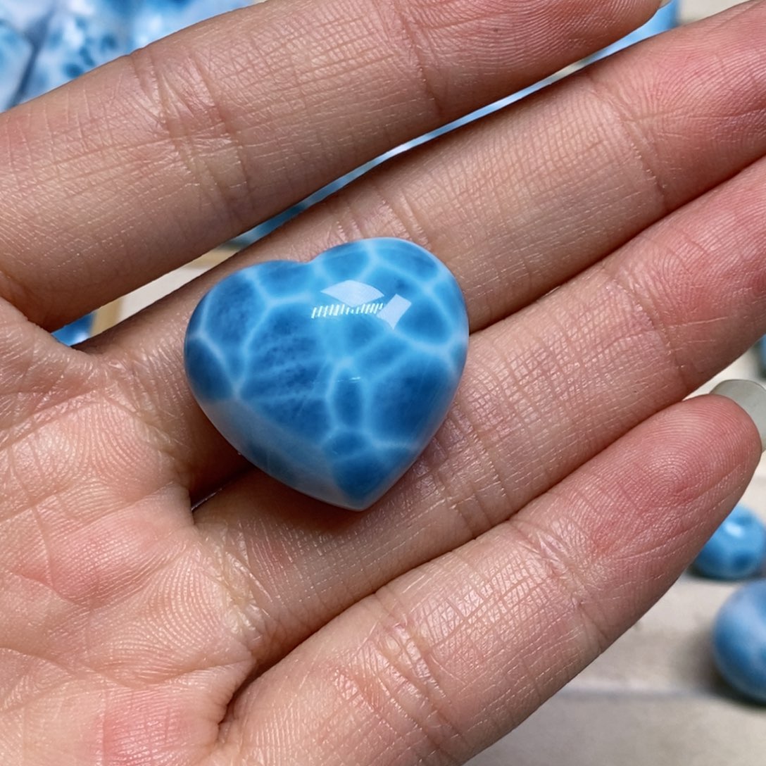 针钠钙石（海纹石）颈饰未镶嵌山*