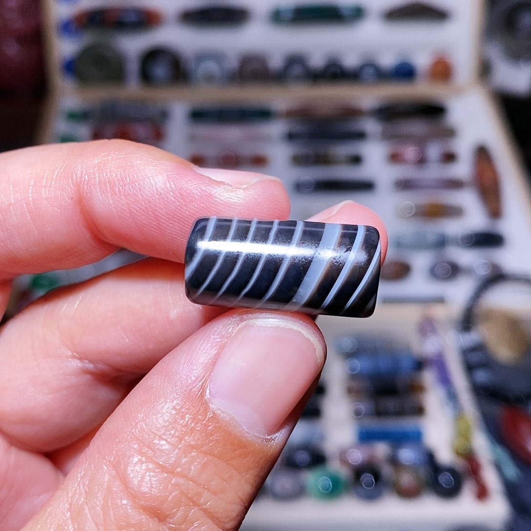 玛瑙吊坠未镶嵌…