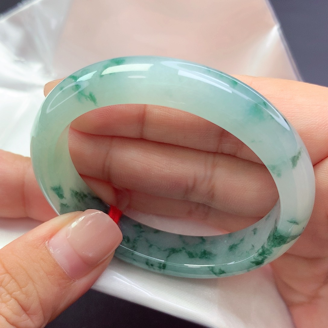 【闪购商品】未镶嵌手镯翡翠贵妃a 891998