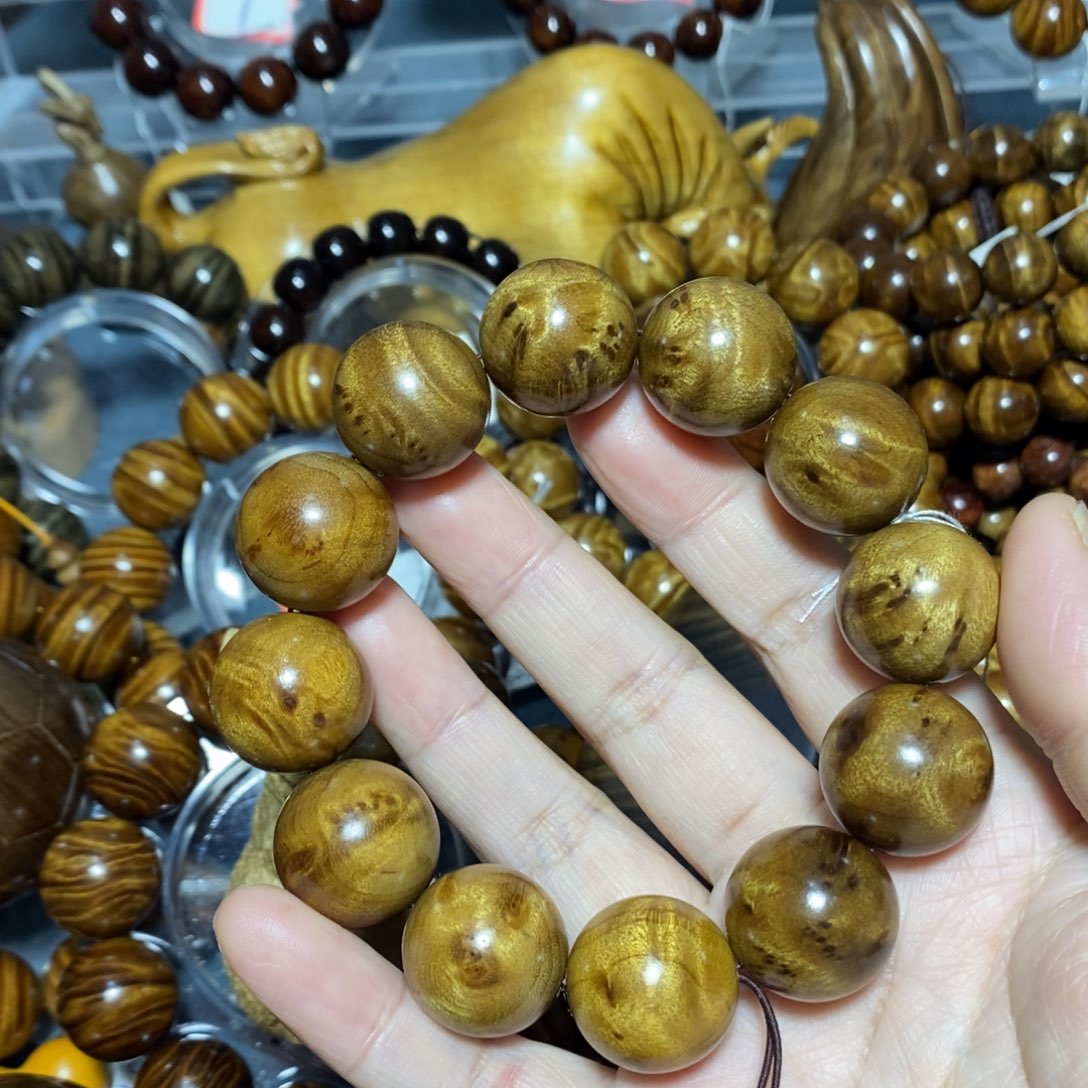 金丝楠木雕工艺品20